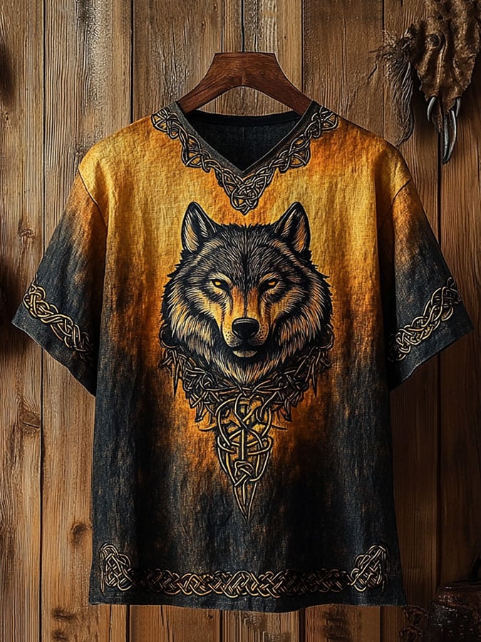 Herren T-Shirt mit V-Ausschnitt und keltischem Wikinger-Wolf-Kunst-Farbverlaufsdruck