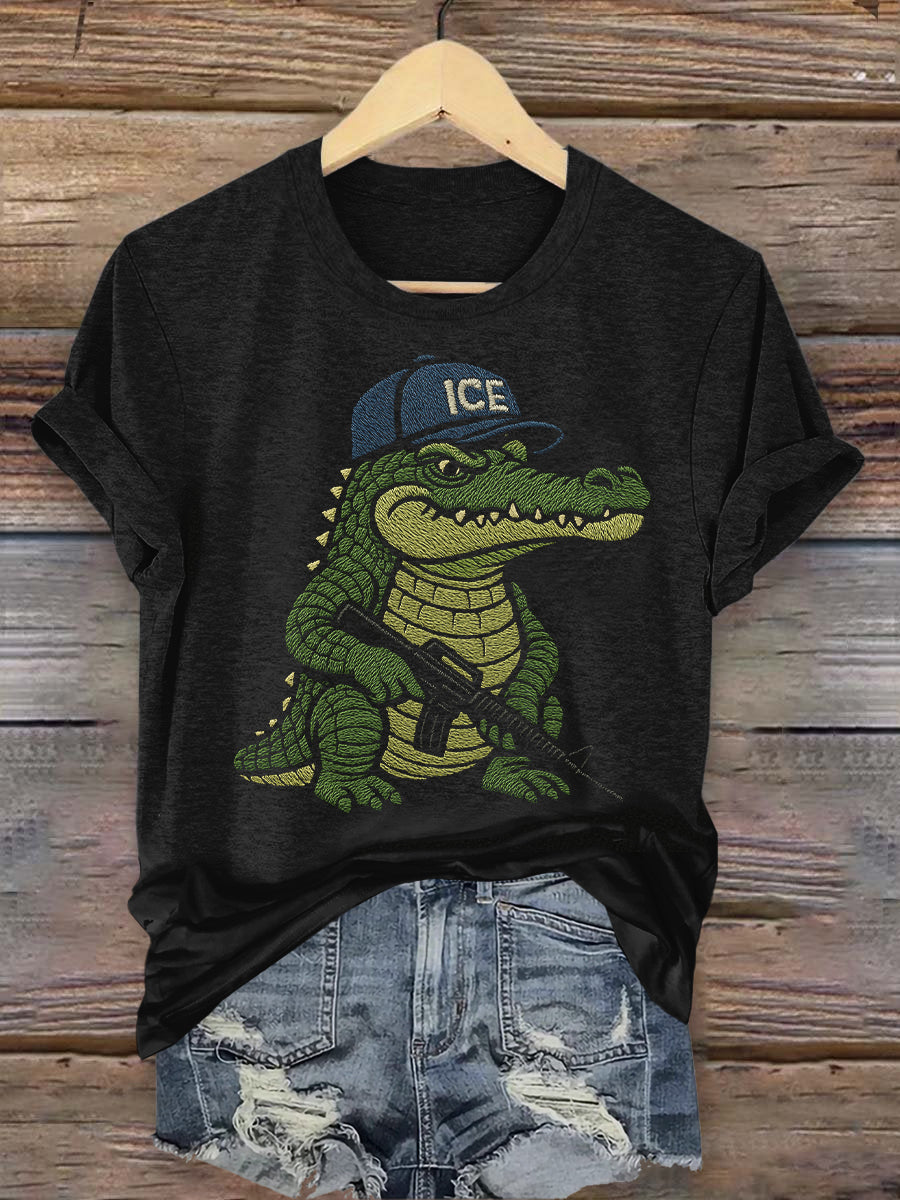 Retro Alligator Alcatraz Funny Florida Everglades Art Casual T-Shirt