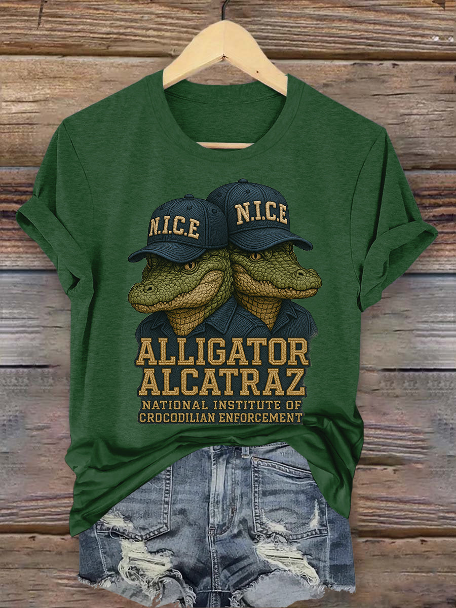 Retro Alligator Alcatraz Funny Florida Everglades Art Casual T-Shirt
