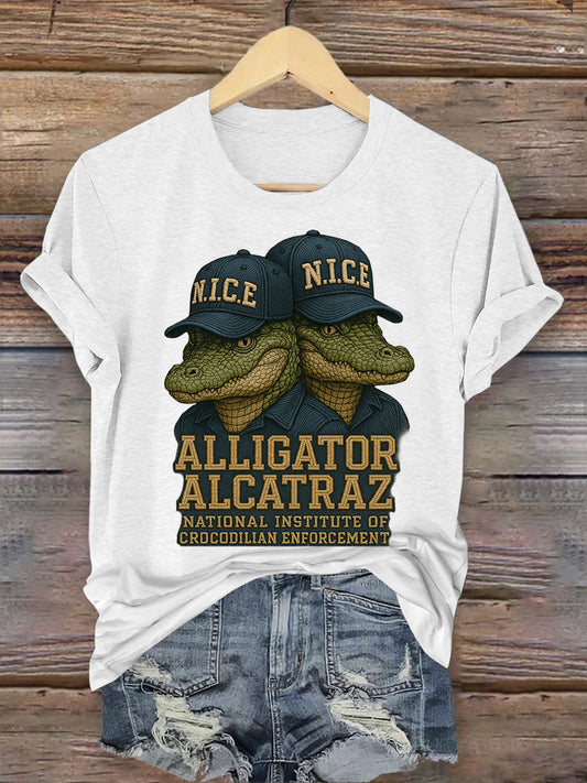 Retro Alligator Alcatraz Funny Florida Everglades Art Casual T-Shirt
