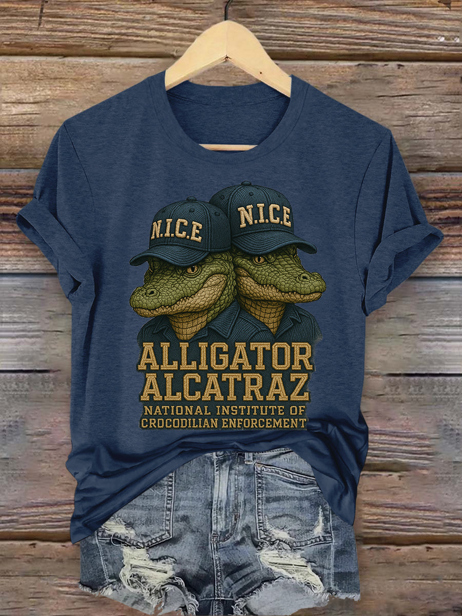 Retro Alligator Alcatraz Funny Florida Everglades Art Casual T-Shirt