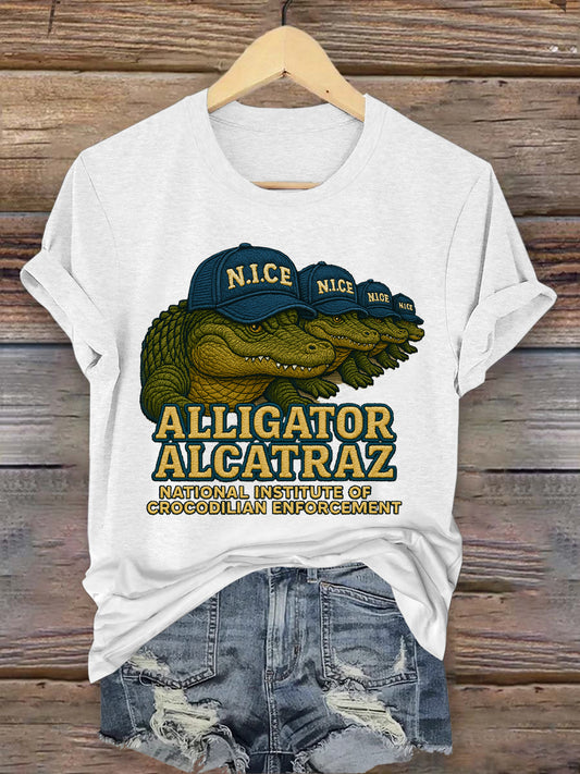 Retro Alligator Alcatraz Funny Florida Everglades Art Casual T-Shirt