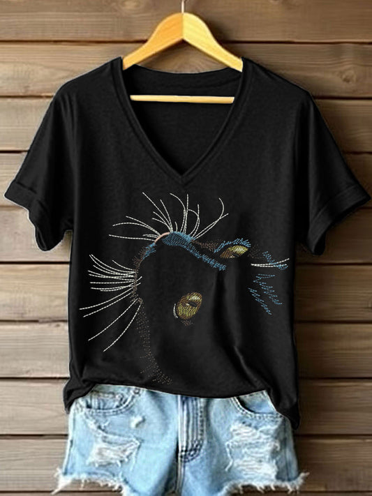 Women's Cat Face Embroidered V-neck T-shirt